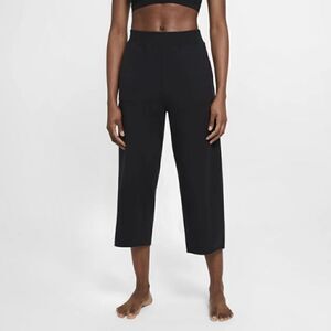 NIke Yoga Luxe Women's Cropped Fleece Pants